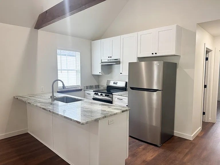 1805 Allbritton Dr — Photo 4