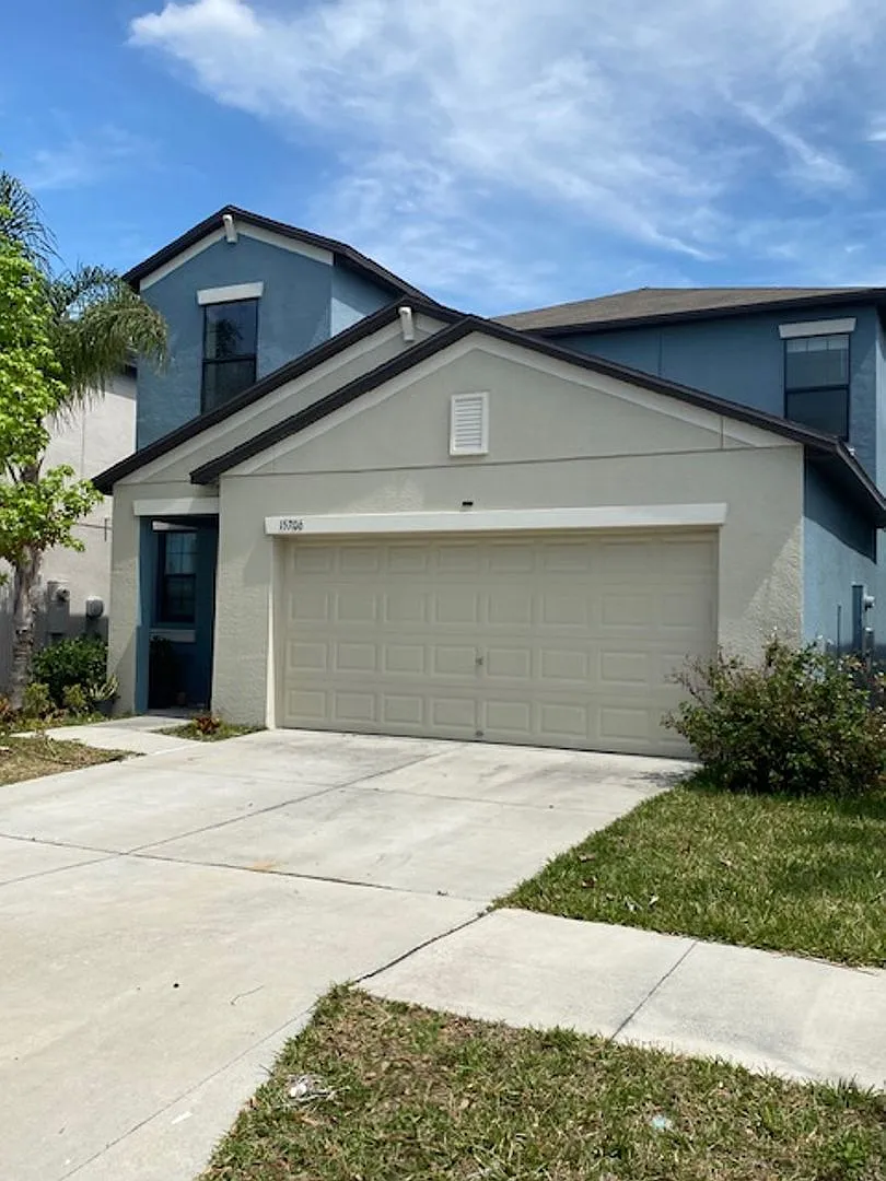 Beautiful large home — Photo 1