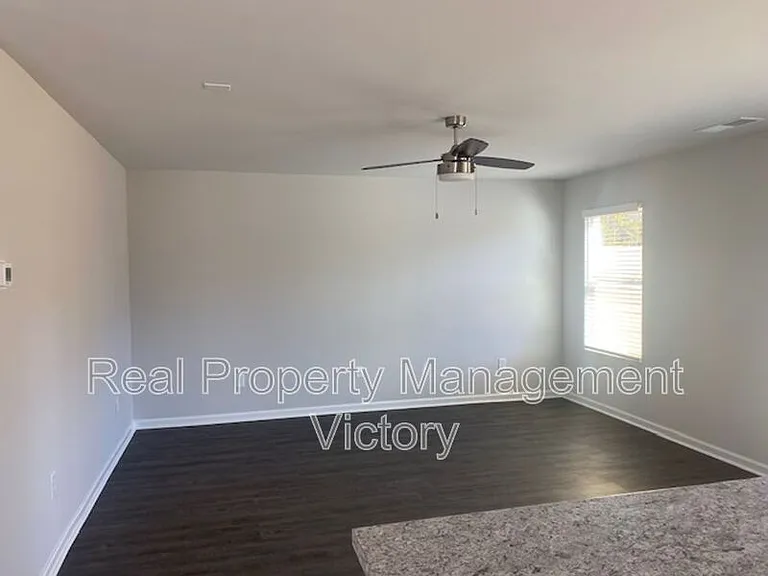 122 Marina Dr — Photo 5