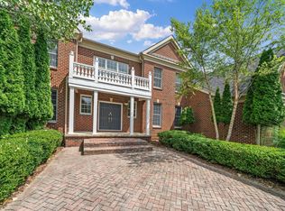 2086 Autumn Hill Dr, Ann Arbor, MI 48103