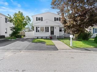 6 Kennedy Dr, North Providence, RI 02904