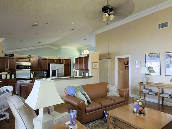 3rd image of 18132 NW 15th Ct
