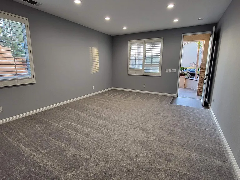 8 Tyler Pl — Photo 4