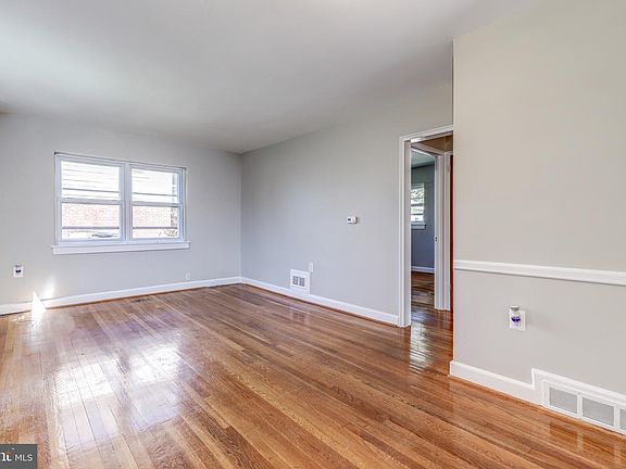 5th image of 7218 Quincy Ave