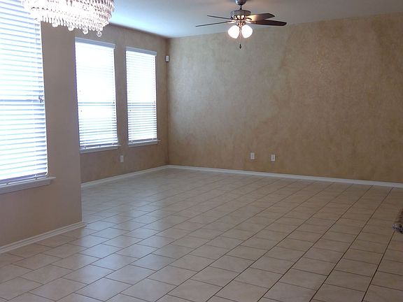 4th image of 13338 Colorado Parke