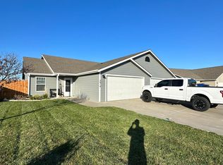 2914 Brookville Dr, Manhattan, KS 66502