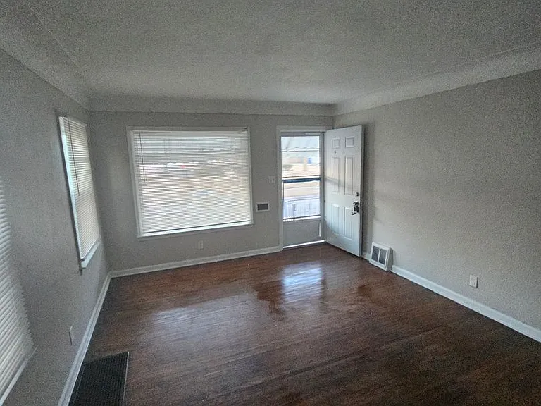 4239 Asbury Dr — Photo 21