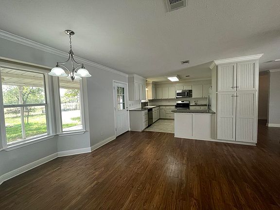 5th image of 600 Texas ave
