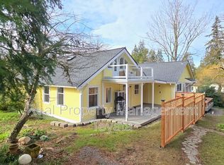 1848 Dakin St, Bellingham, WA 98229