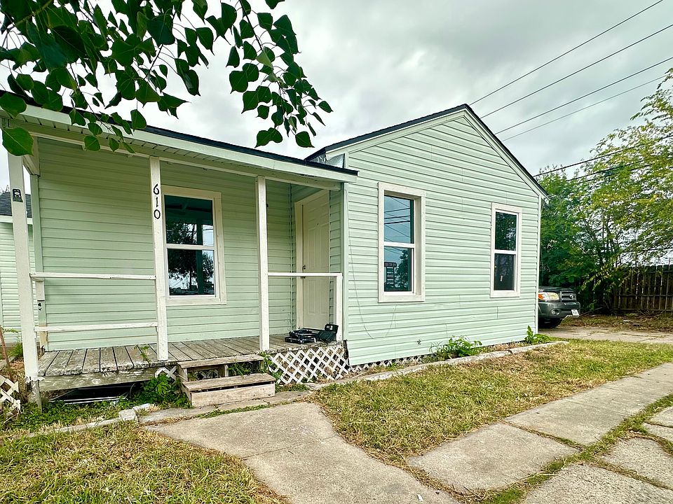 1st image of 610 Robert Dr