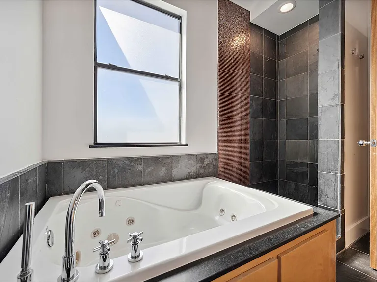 1023 Bonner St #1023 — Photo 14