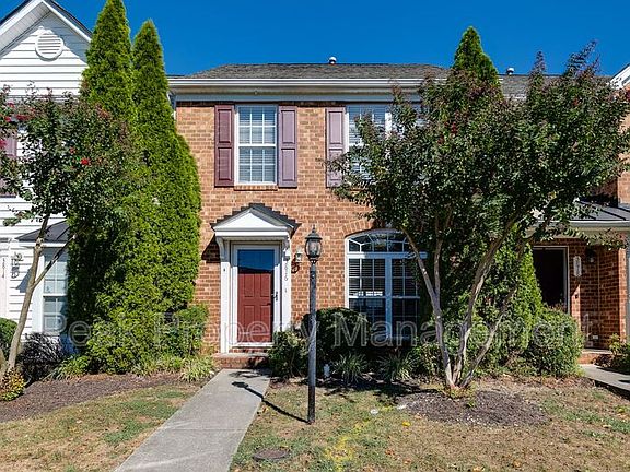 2nd image of 3816 Dominion Townes Cir
