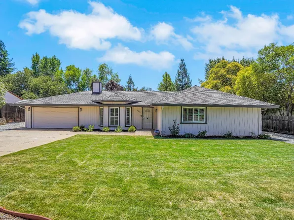 3240 Country Club Dr, Cameron Park, CA 95682