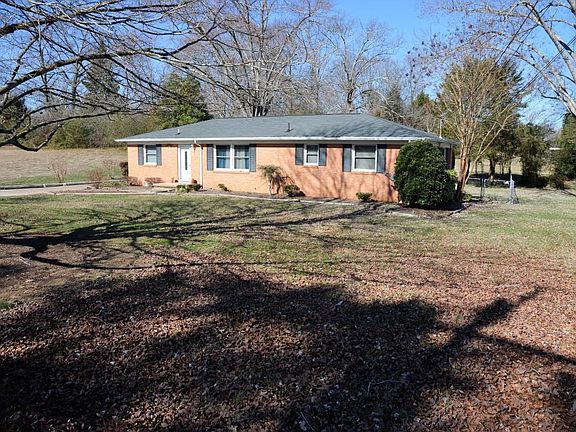 2nd image of 1105 W Beaver Creek Dr