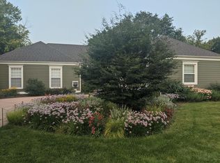 1471 Pebblestone Cv, Wheaton, IL 60189