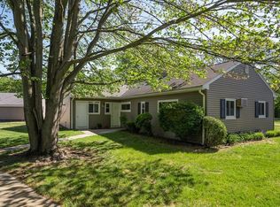 34 Robinridge Rd, Chicopee, MA 01022