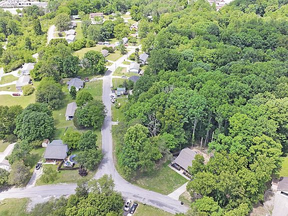 4th image of 72 Indian Hills Dr