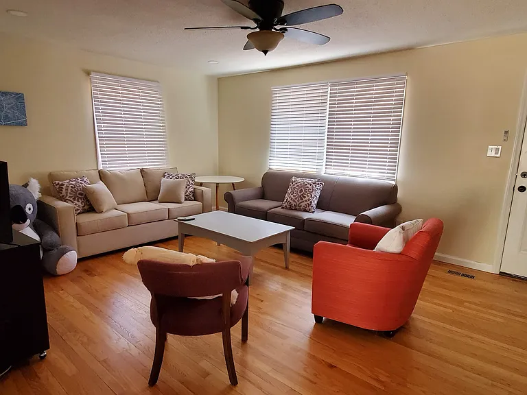 304 Umstead Dr — Photo 5