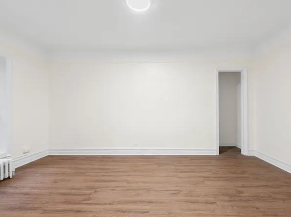 44-14 Newtown Road image 3 of 7