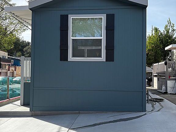 2nd image of 5051 Argus Dr Trailer 1