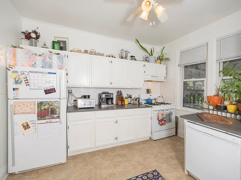 1168 Selby Ave #A — Photo 3