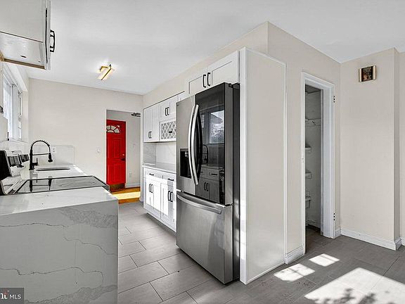 2nd image of 7 Shaw Ave