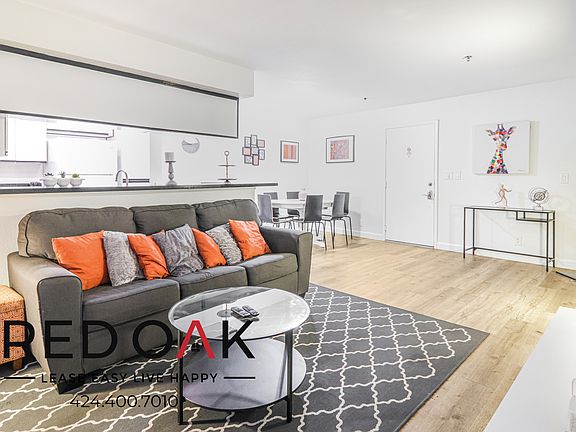 3rd image of 1755 1/2 N El Cerrito Pl #105