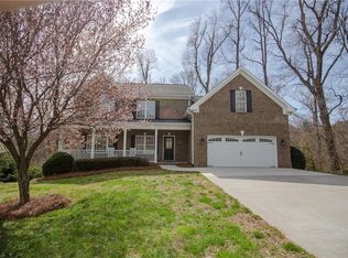 4540 Pebble Lake Dr, Pfafftown, NC 27040