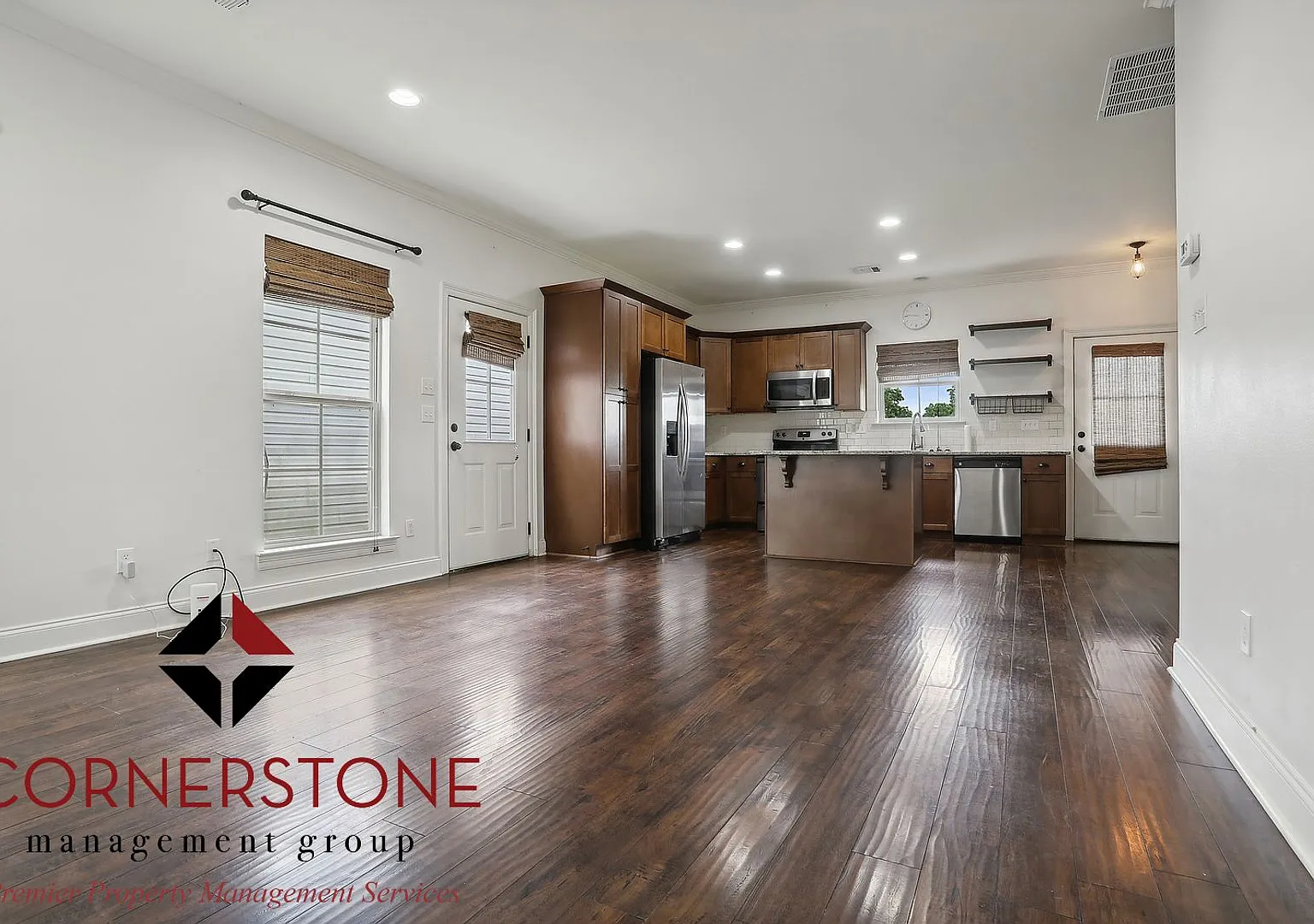Cozy Cottage in the Heart of Gonzales! — Photo 4