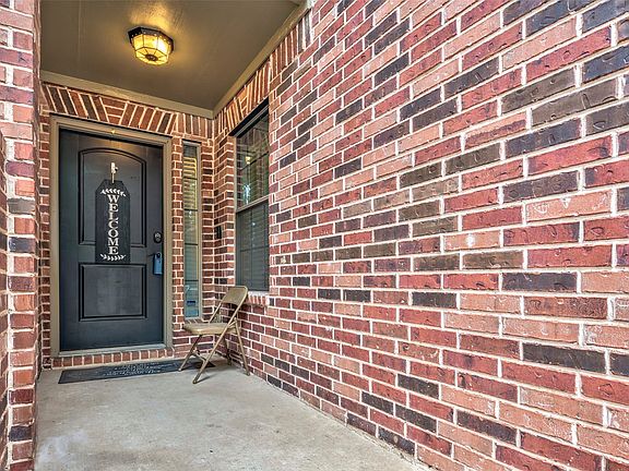 4th image of 1040 Lucy Ln