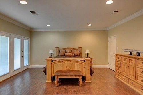 4th image of 207 Chimney Hill Cir