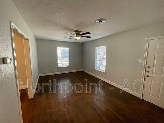 5th image of 3613 El Campo Ave