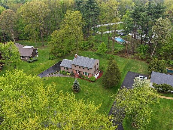 2nd image of 29 Windy Hill Road