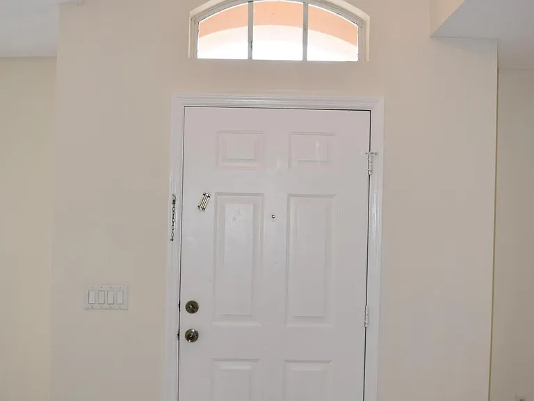 334 Bordeaux Ave NE — Photo 5
