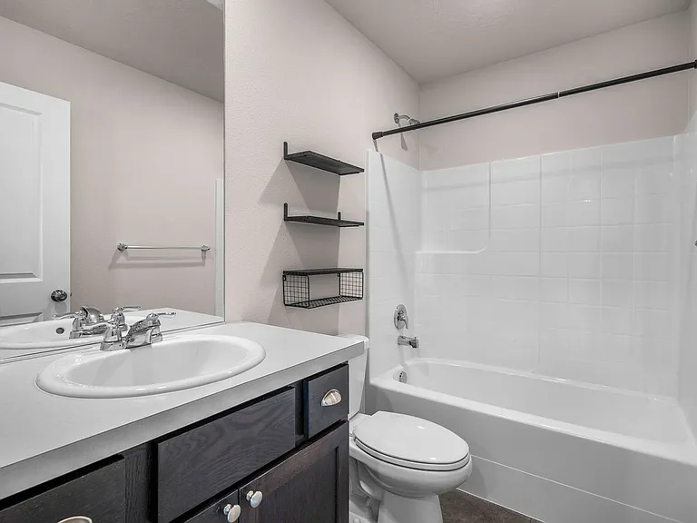 4440 W Bedford Ave — Photo 18