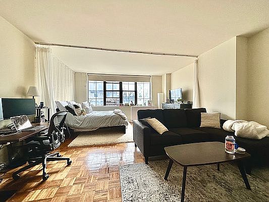 1st image of 222 W 14th St APT 5C
