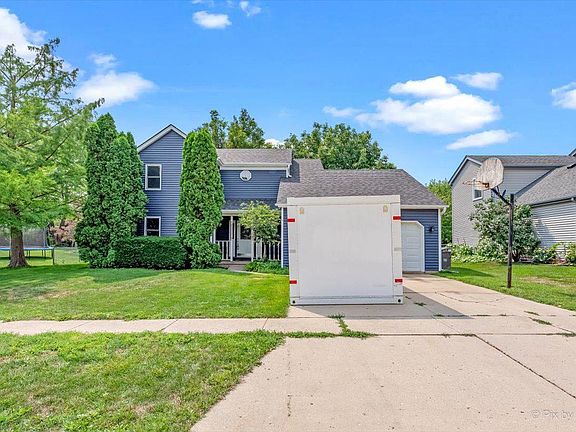 2nd image of 1020 Blackhawk Dr