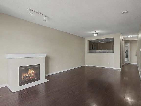 5th image of 8120 Lansdowne Rd #708