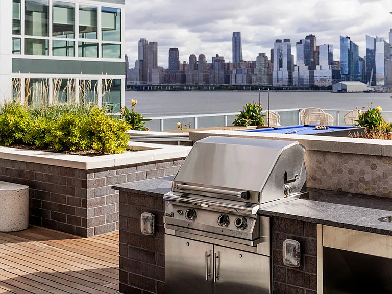 RiverHouse 9 at Port Imperial — Photo 16