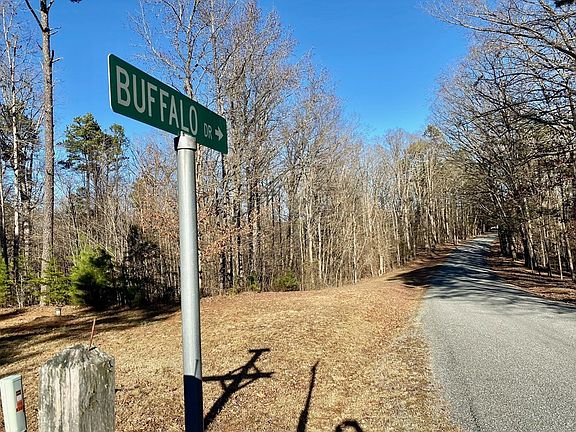 5th image of 45 Buffalo Dr