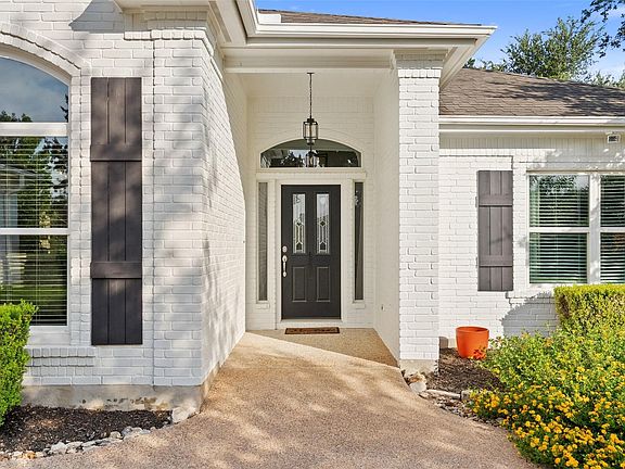 3rd image of 120 Copperleaf Rd