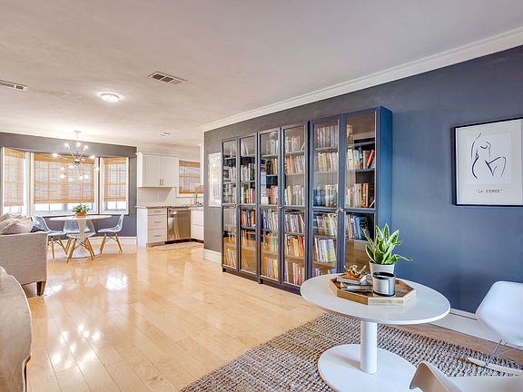 5th image of 405 Lena Ln
