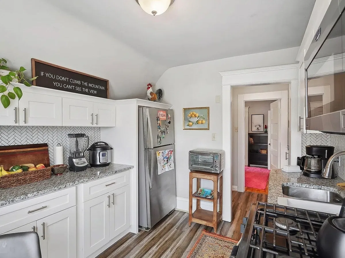 2 bed, 1093 sqft, $1,500 — Photo 3
