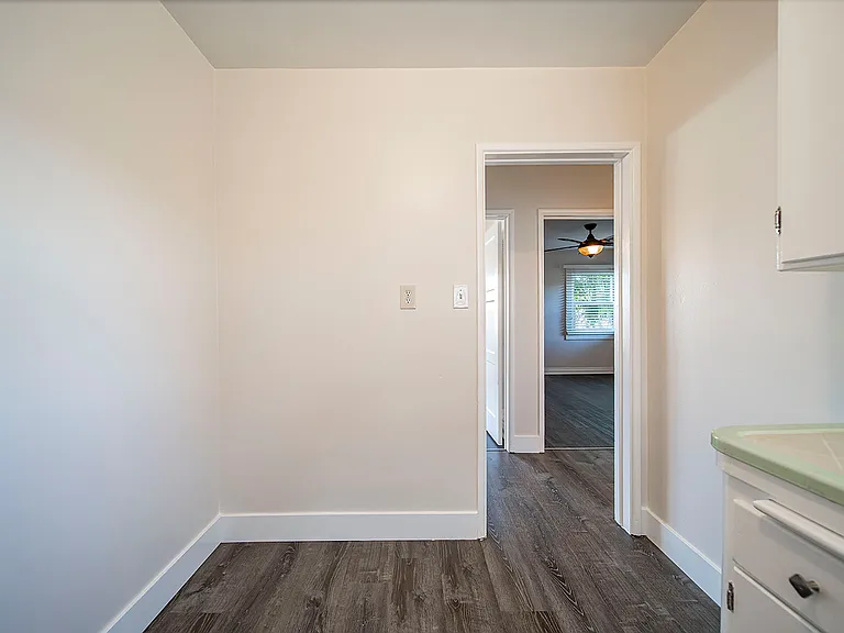 530 Howard St #E — Photo 14
