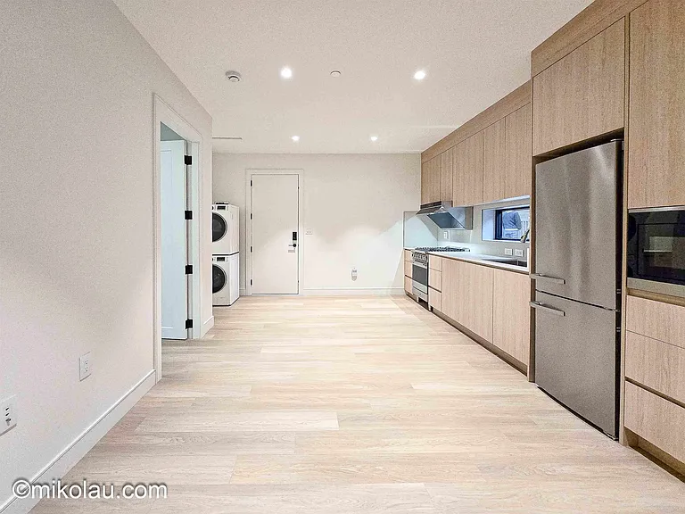 353X W 20th Ave — Photo 3