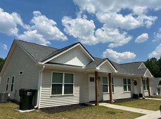 112 Lakeside Dr #B, Taylors, SC 29687