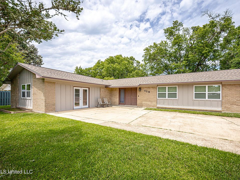 1st image of 135 La Branche Ave