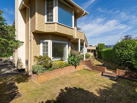 4th image of 3655 Quesnel Dr