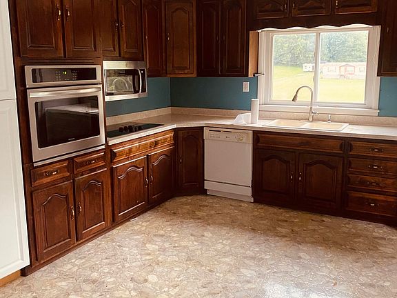 4th image of 1555 Greene Rd