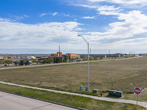 4th image of 4111 Cheyenne Blvd